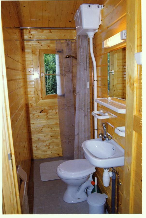 Les Chalets De Montorgueil Saurat Exterior foto