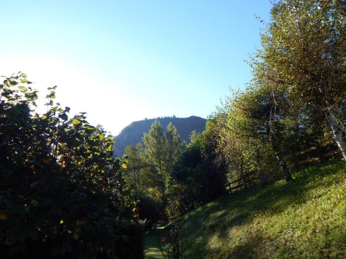 Les Chalets De Montorgueil Saurat Exterior foto