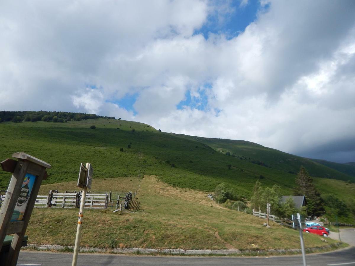 Les Chalets De Montorgueil Saurat Exterior foto